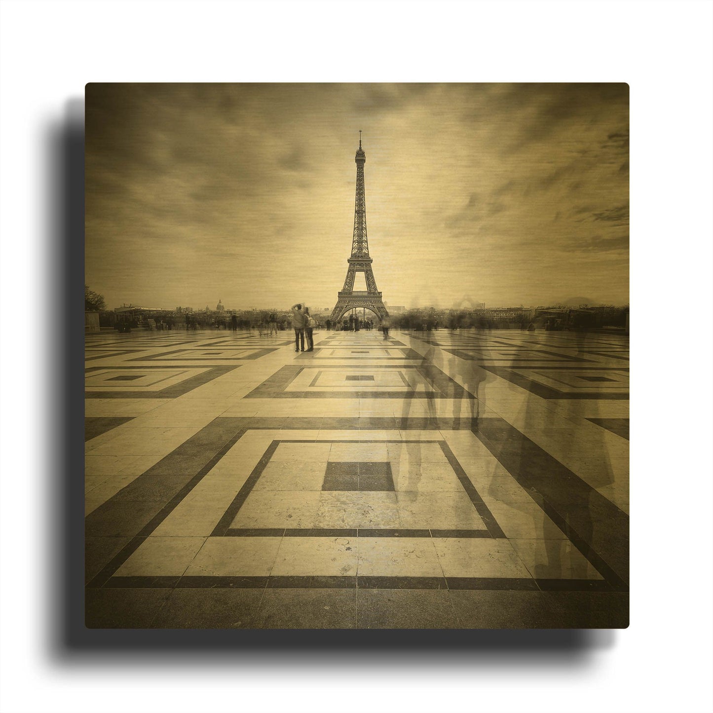 'Tourists D1067D' By Wilco Dragt Gold Metal Wall Art