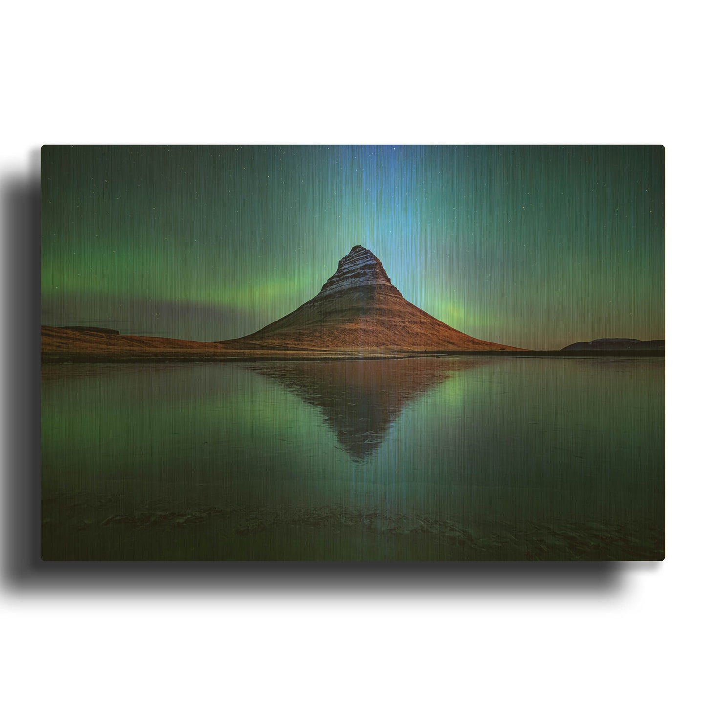'Northern Light Aurora Borealis Over Kirkjufell 2' By LUXE Gold Metal Wall Art
