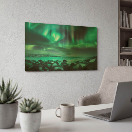 'Northern Lights Aurora Borealis Over Ocean' By LUXE Gold Metal Wall Art