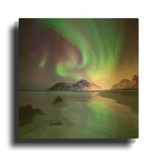 'Northern Lights In The Lofoten Islands Norway 5' By LUXE Gold Metal Wall Art
