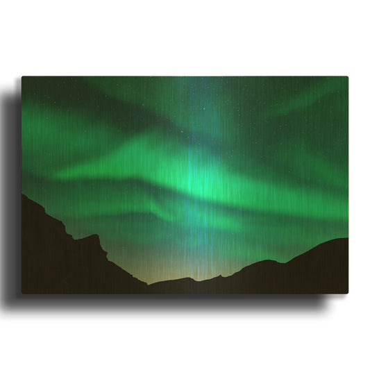'Northern Lights In Winter Mountains' By LUXE Gold Metal Wall Art