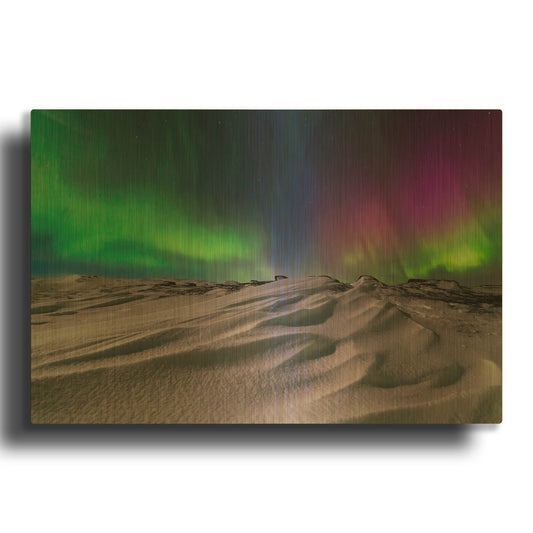'Northern Lights On The Arctic Ocean Shore 1' By LUXE Gold Metal Wall Art