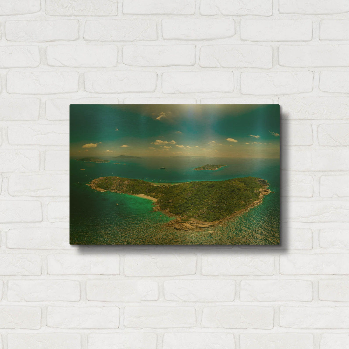 'Seychelles - Grande Seur' By AKG Gold Metal Wall Art