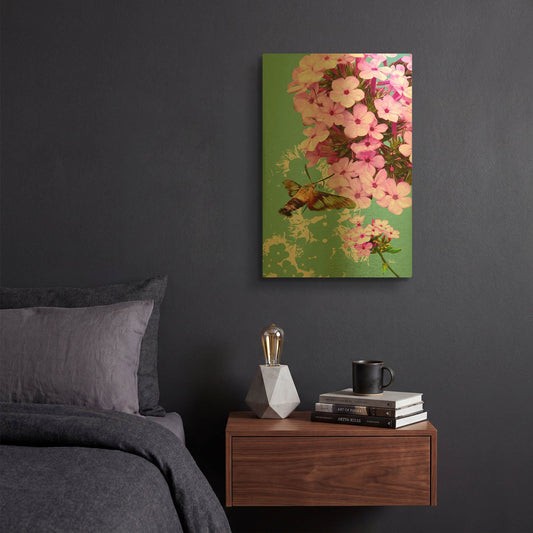 'Clearwing On Flox' By Evelia Designs Gold Metal Wall Art