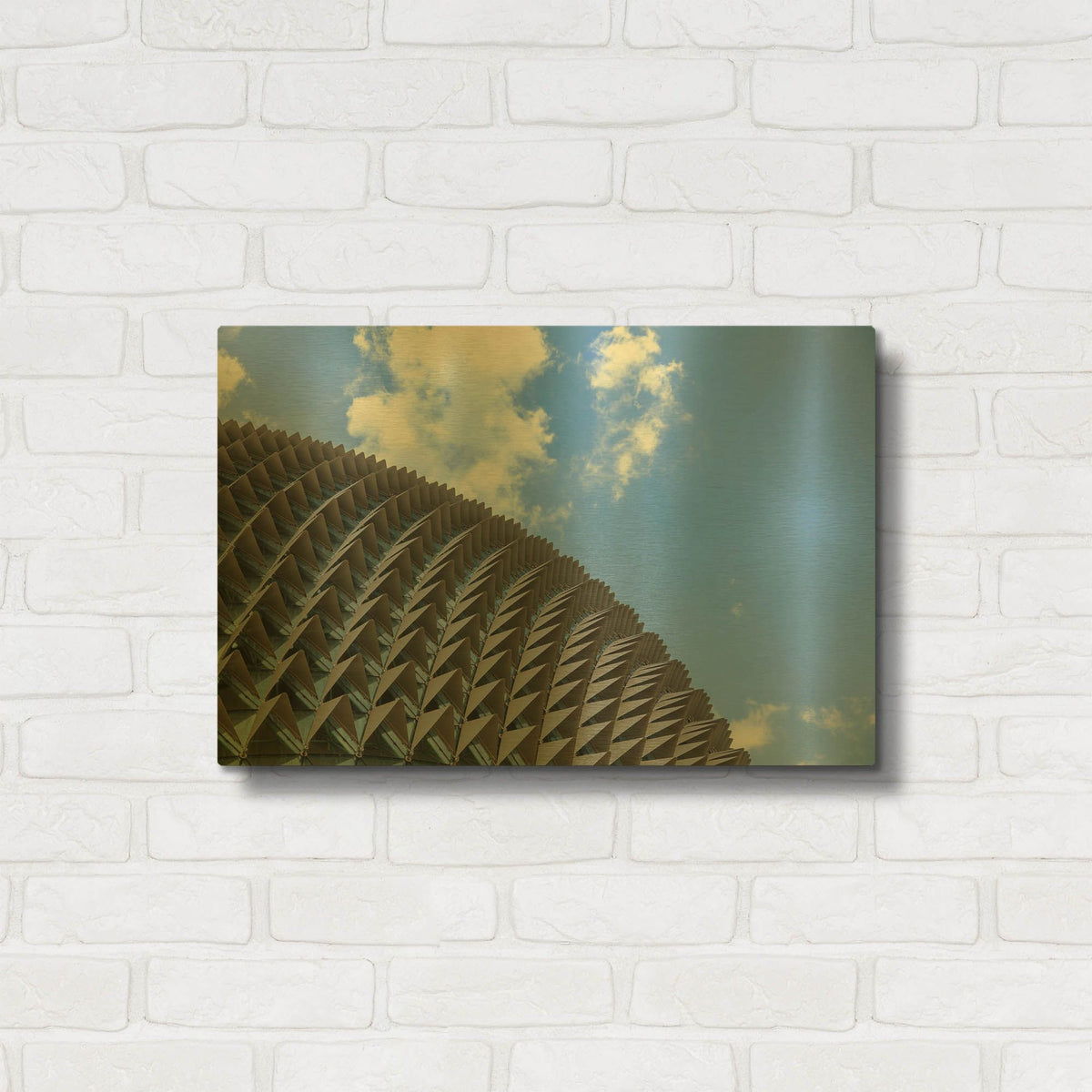 'Singapour - Esplanade Concert Hall' By AKG Gold Metal Wall Art