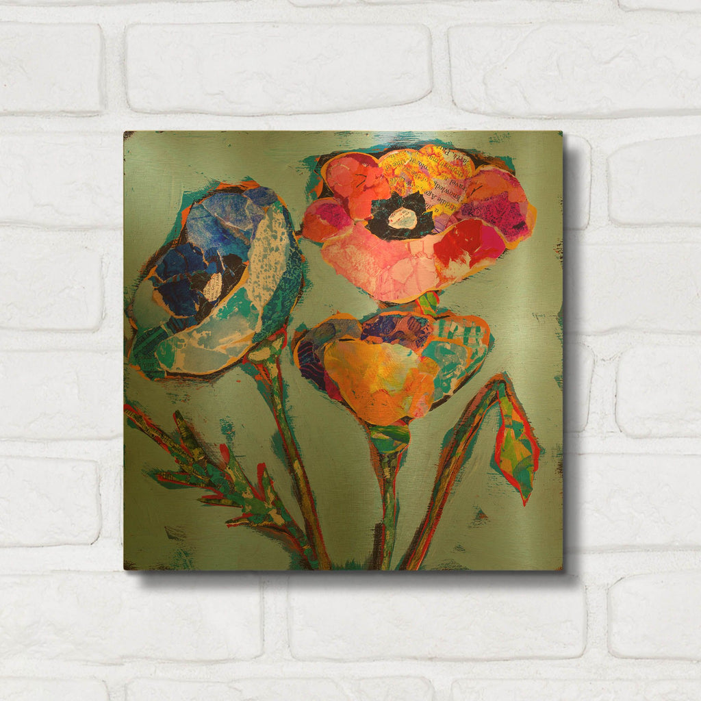 'Poppy 7' By St. Hilaire Elizabeth Gold Metal Wall Art