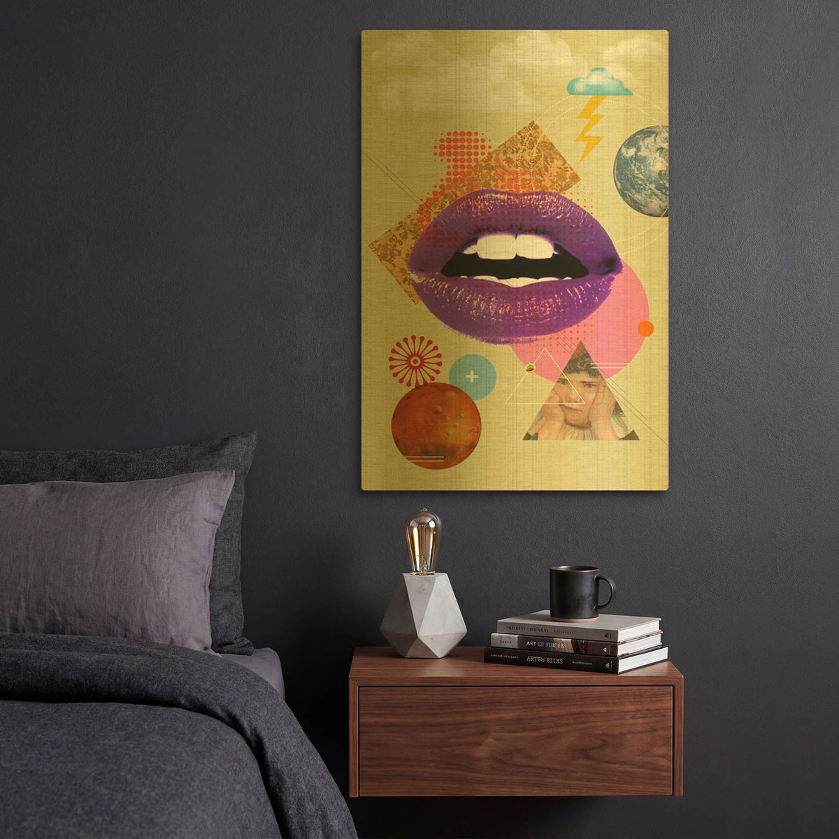 'Retro Kiss' By Elo Marc Gold Metal Wall Art