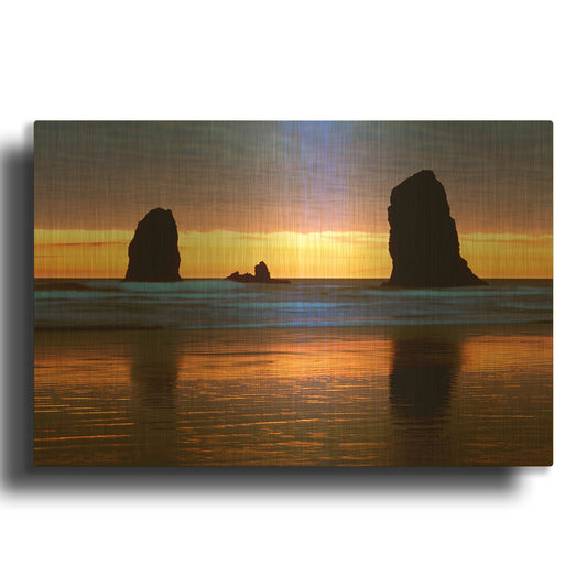 'Canyon Beach Sunset, Oregon 02' By Monte Nagler Gold Metal Wall Art